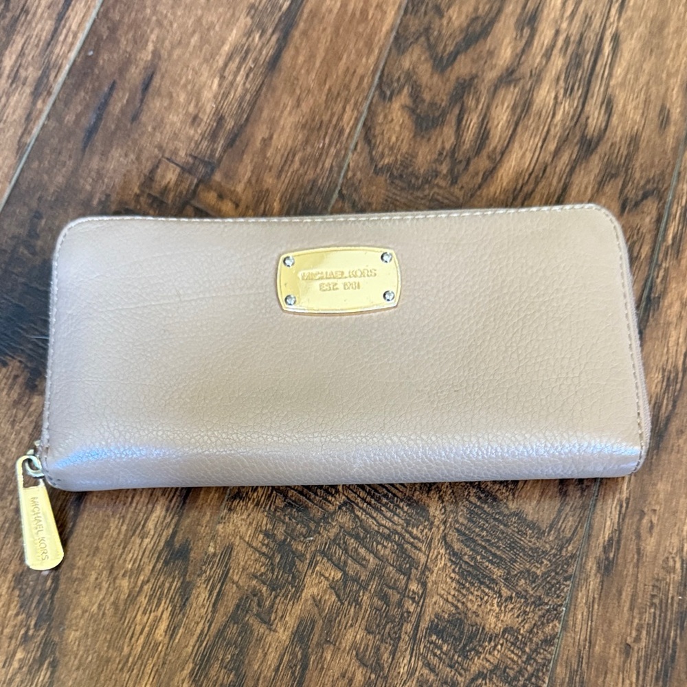 Michael Kors tan Leather Wallet with Gold Accents